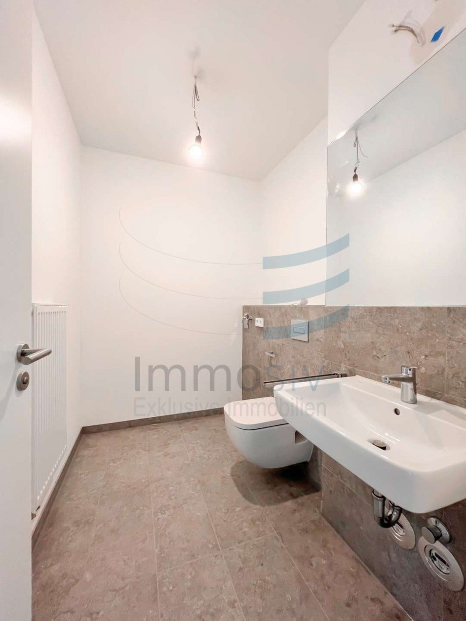 G�ste WC Maisonettewohnung Nauen