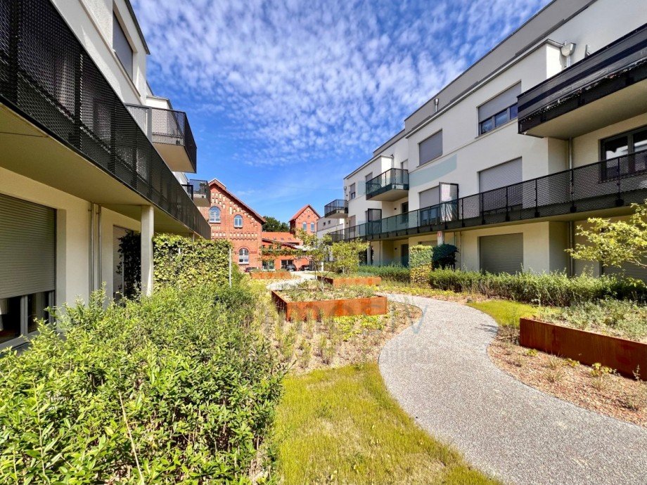 Innenhof Lux & Lumen Erdgeschosswohnung Nauen