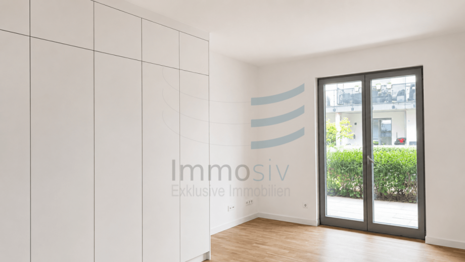 Schlafzimmer mit Einbauschrank Erdgeschosswohnung Nauen