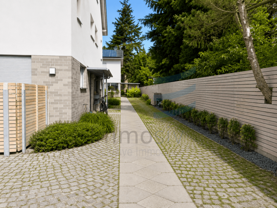 Zufahrt Doppelhaush�lfte Blankenfelde-Mahlow