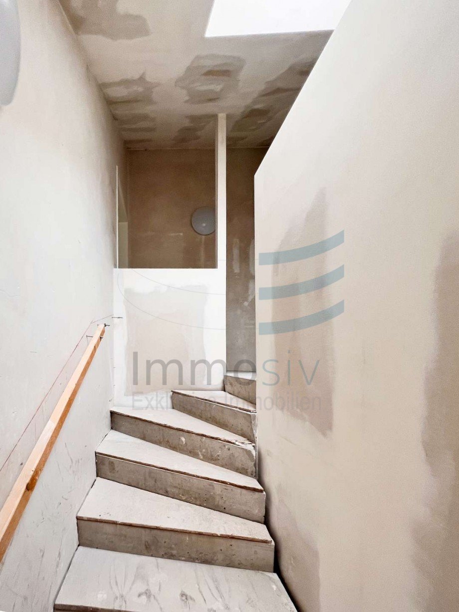 Treppenaufgang zum DG Etagenwohnung Nauen