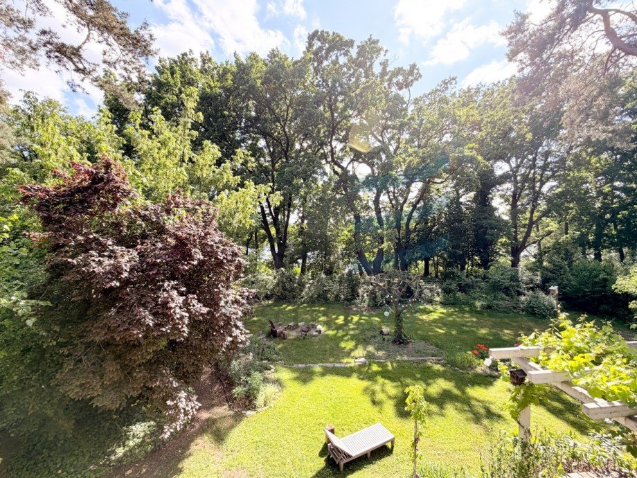 Garten mit See im Hintergrund Einfamilienhaus Falkensee