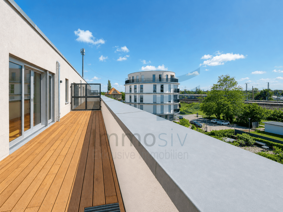 Terrasse KI bearbeitet Penthousewohnung Nauen