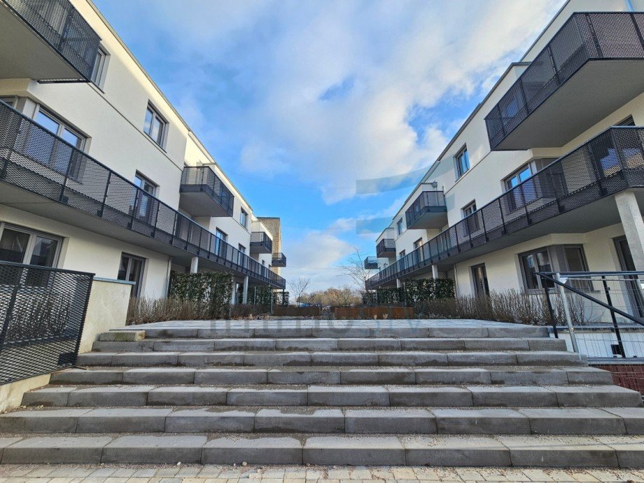 Innenhof Lux & Lumen Etagenwohnung Nauen