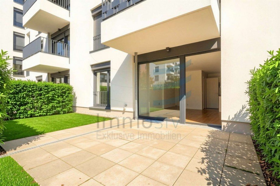 Terrasse - (KI generiert) Erdgeschosswohnung Berlin