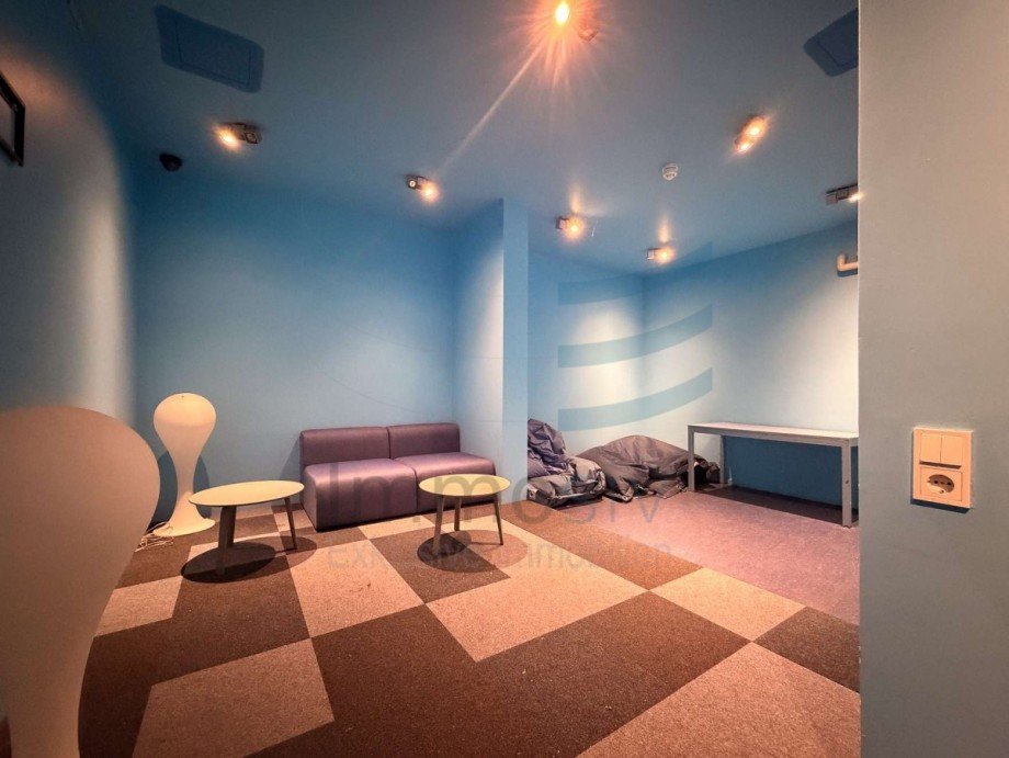 Aufenthaltsraum/ W�sche Etagenwohnung Berlin