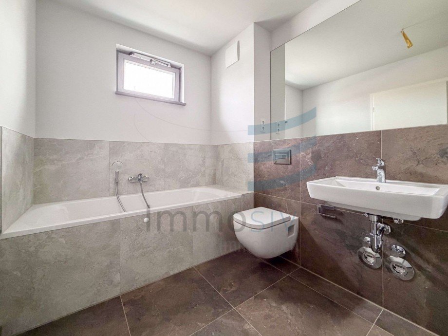 Modernes Badezimmer Penthousewohnung Nauen
