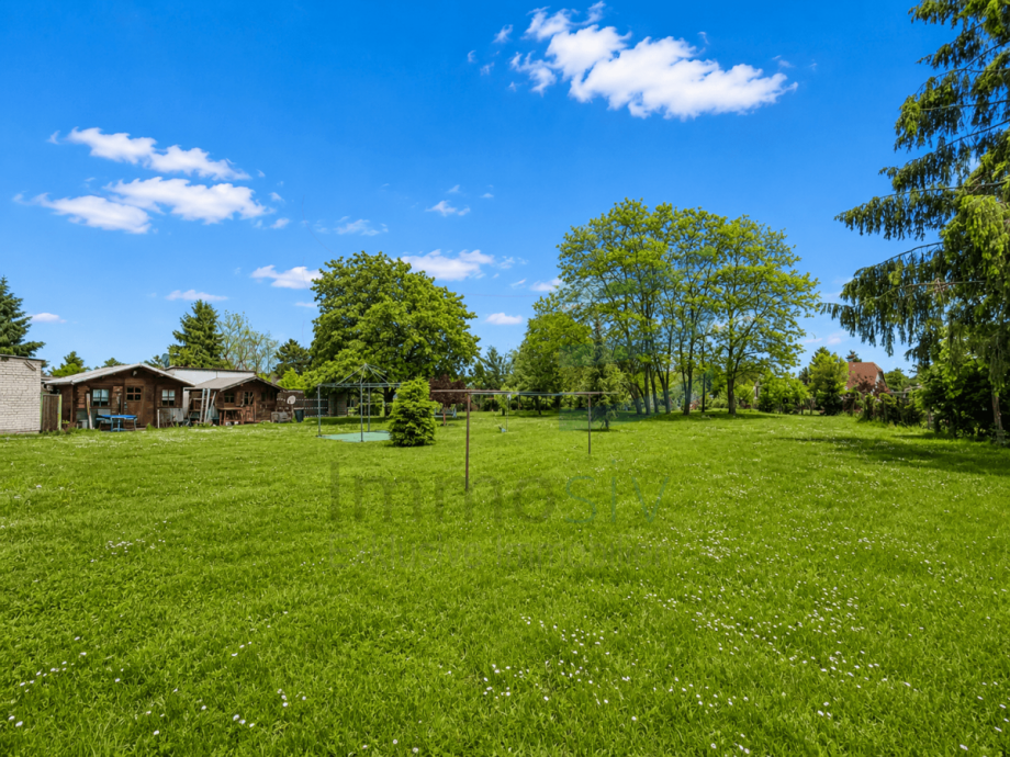 Garten Einfamilienhaus Pessin