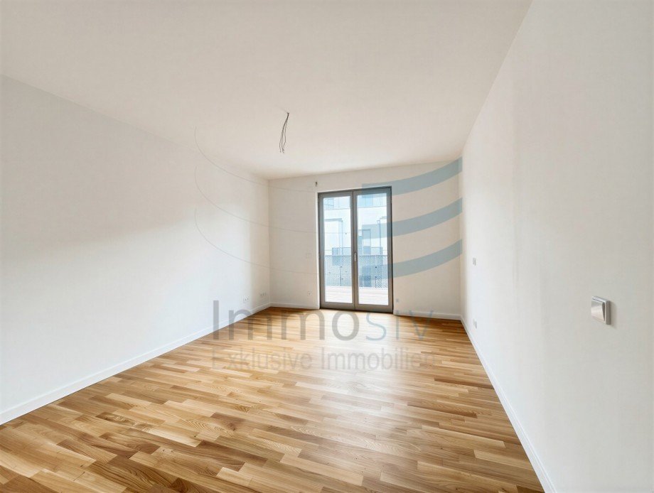 Schlafzimmer mit Blakonzugang Etagenwohnung Nauen
