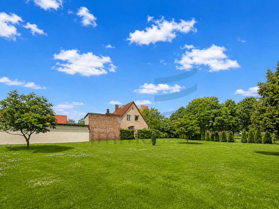 Garten Einfamilienhaus Pessin