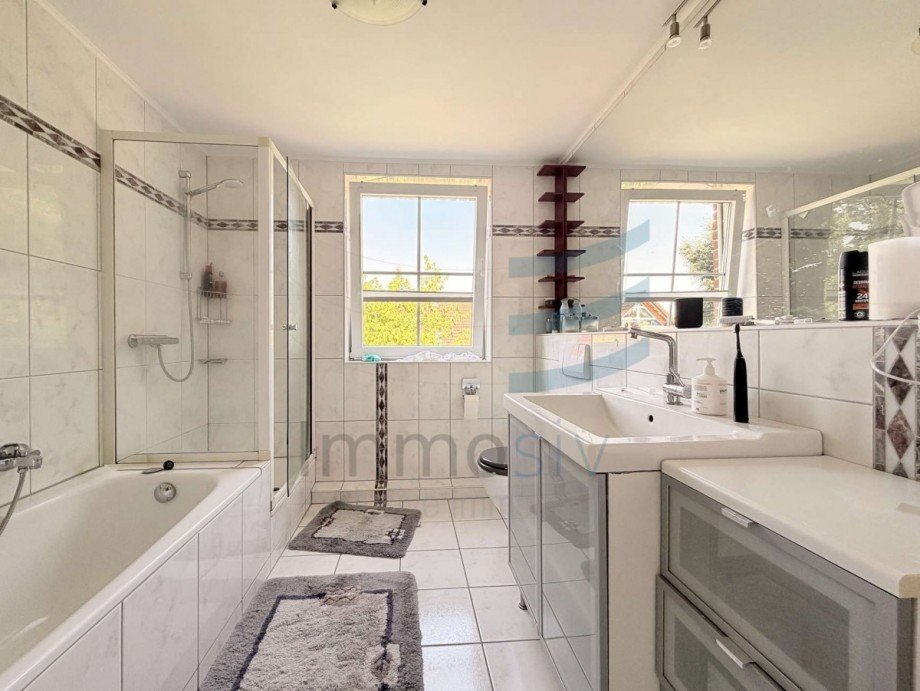 Badezimmer Doppelhaush�lfte Falkensee
