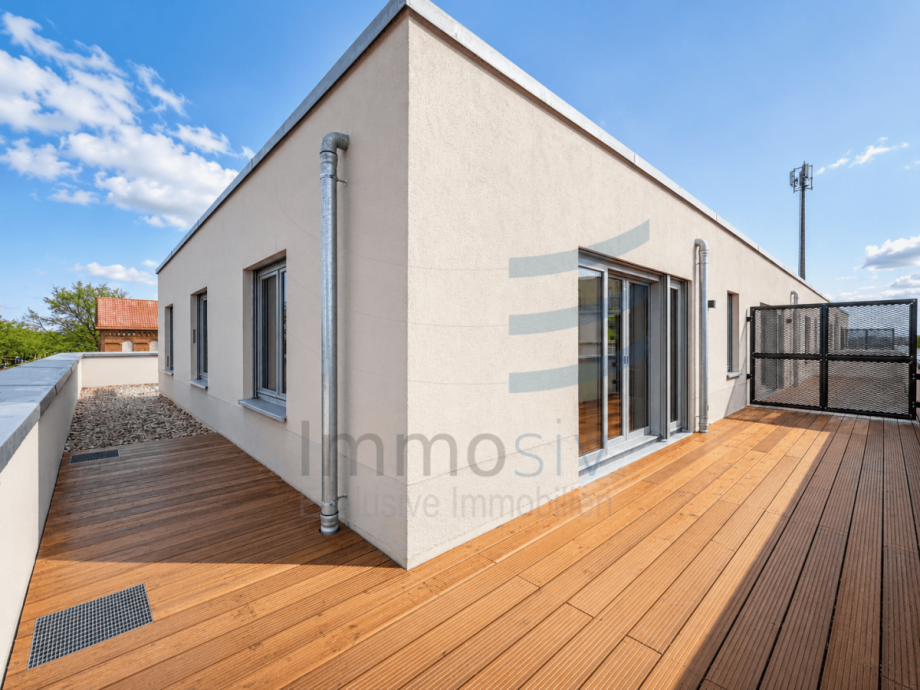 Penthouse-Eckterrasse KI bearbeitet Penthousewohnung Nauen