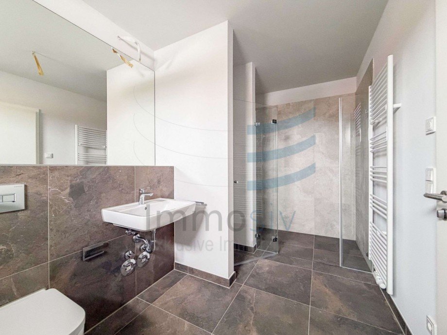 Modernes Badezimmer Penthousewohnung Nauen