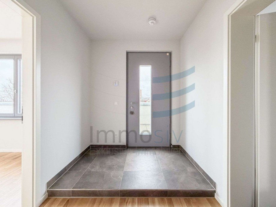 Moderner Eingangsbereich Penthousewohnung Nauen