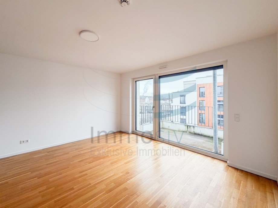 Wohnzimmer Blick Balkon Etagenwohnung Berlin