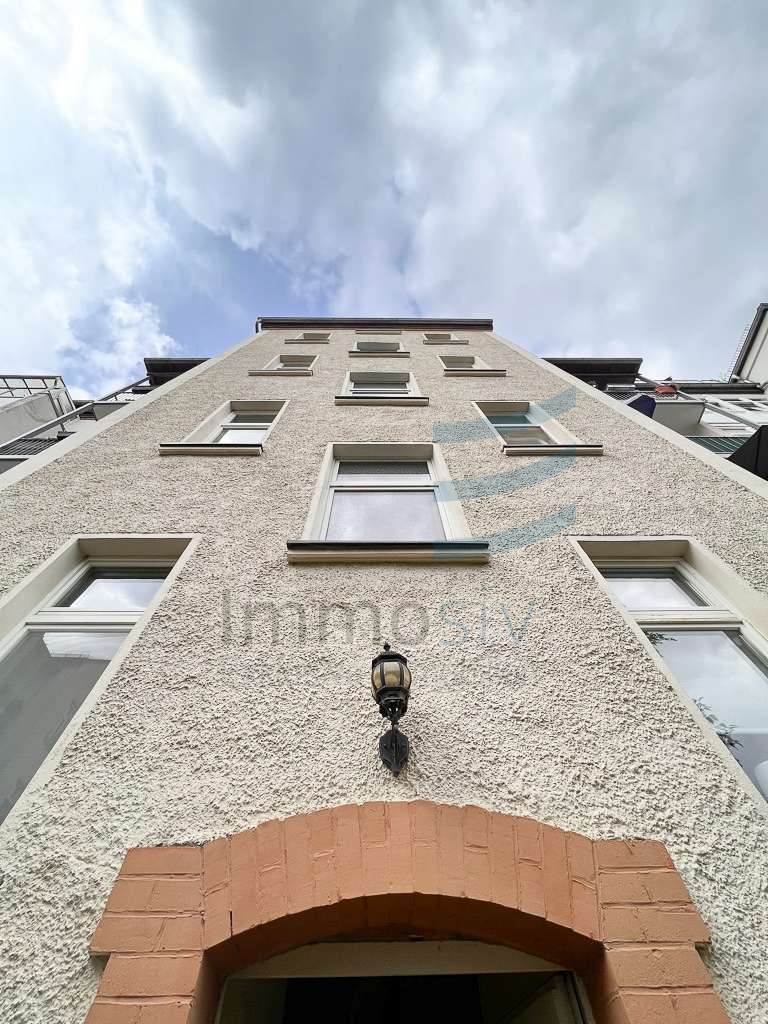 r�ckseitige Hausansicht Dachgeschosswohnung Leipzig